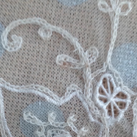 Sheer embroidered top - Picture 6 of 8